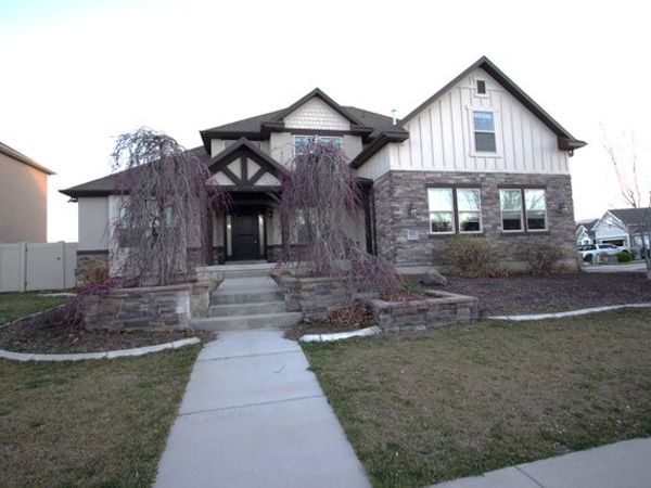 951 W GRIZZLY WULFF DR , Bluffdale, UT 84065