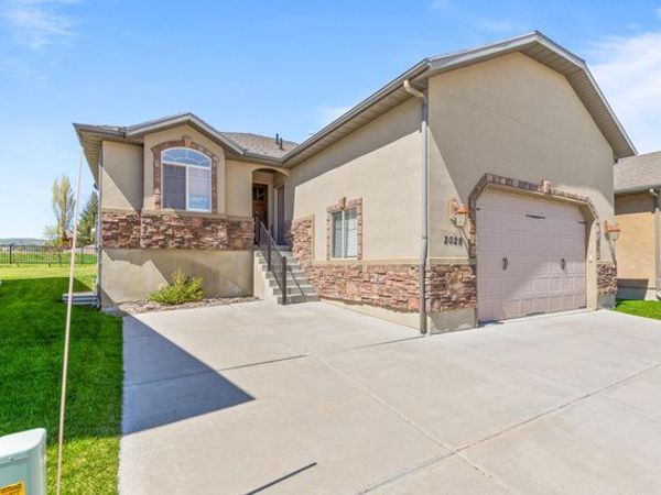 2029 S COTTAGE LN , Garden City, UT 84028