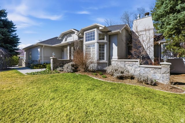 1093 E Birchbrook Cir , Cottonwood Heights, UT 84047 Main Photo
