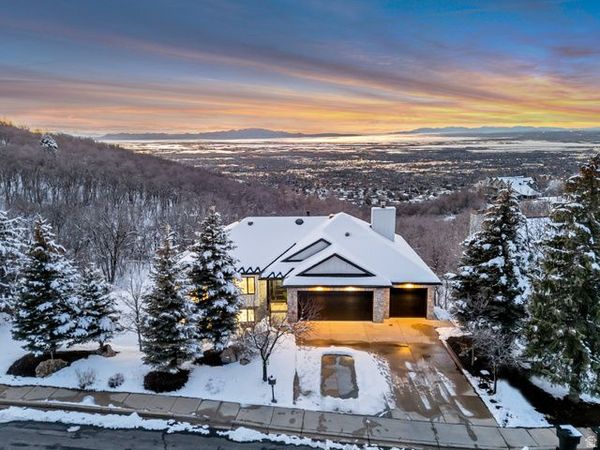2768 S GRAND OAK CIR E, Bountiful, UT 84010