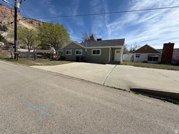 210 RIDGEWAY ST , Helper, UT 84526