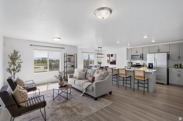 404 N Grassland Dr , Lehi, UT 84043 Main Photo
