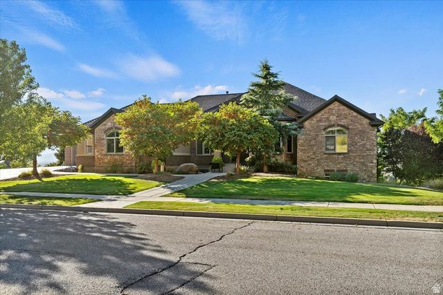 1542 S Valley View Dr E, Perry, UT 84302 Main Photo