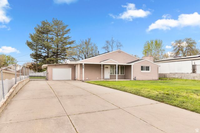 831 N Valeria Dr, Layton, UT 84041 Main Photo