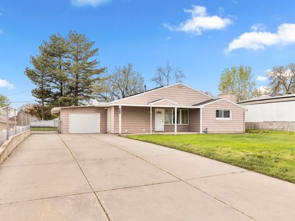 831 N VALERIA DR, Layton, UT 84041