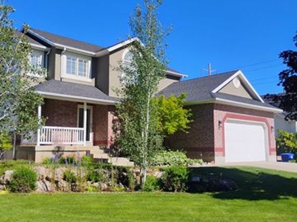 6402 S RAYMOND DR, South Weber, UT 84405