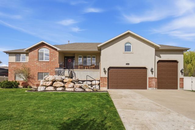134 N Wagon Wheel Cir , Farmington, UT 84025 Main Photo