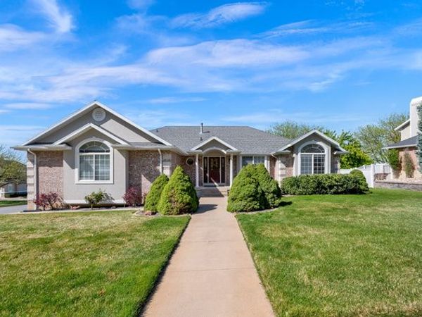736 S DEER VIEW CIR , Fruit Heights, UT 84037