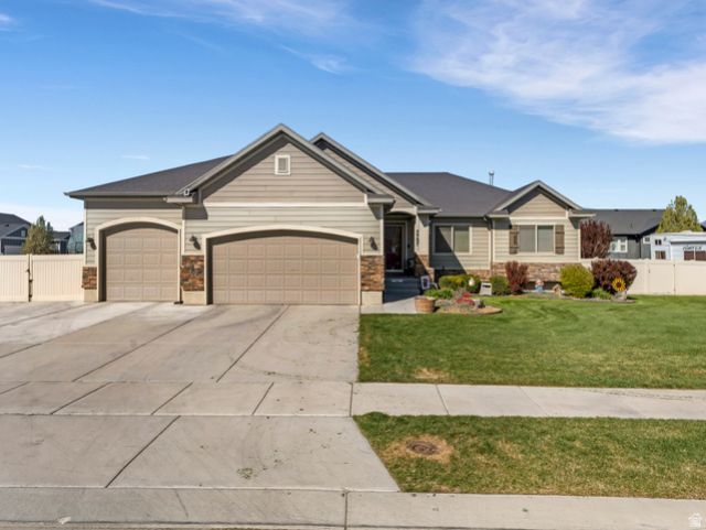 7787 N Secretariat Rd, Eagle Mountain, UT 84005 Main Photo