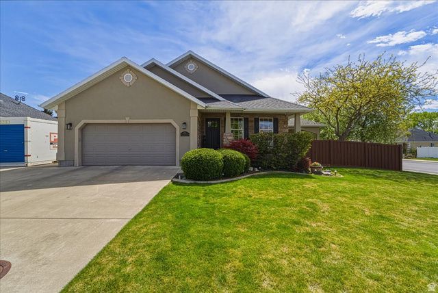 4521 W Carriage Ln N, Cedar Hills, UT 84062 Main Photo