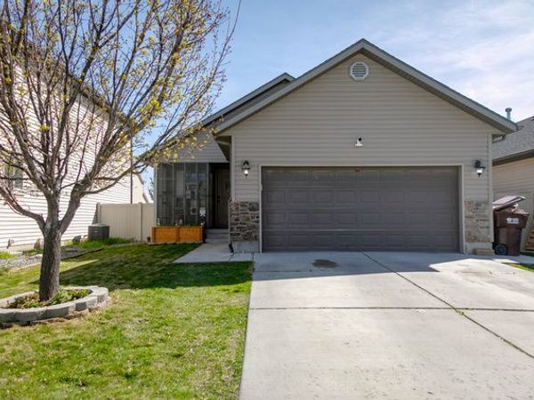 1534 E SHADOW DR N, Eagle Mountain, UT 84005