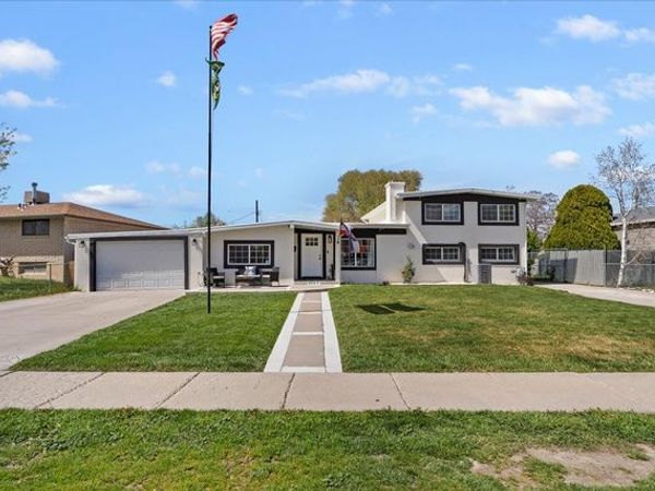 4374 S FERNWOOD DR, Taylorsville, UT 84123