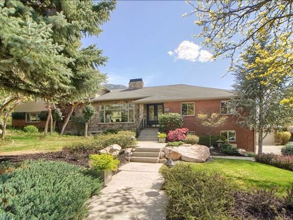 4 CHERRYWOODS LN , Sandy, UT 84092