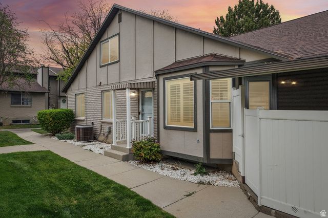 87 Santa Rita Pl , West Jordan, UT 84088 Main Photo
