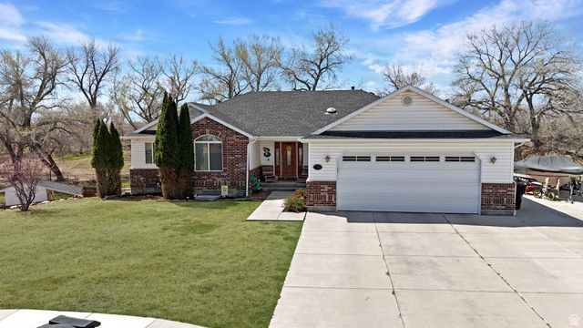 210 E 300 S, Castle Dale, UT 84513 Main Photo