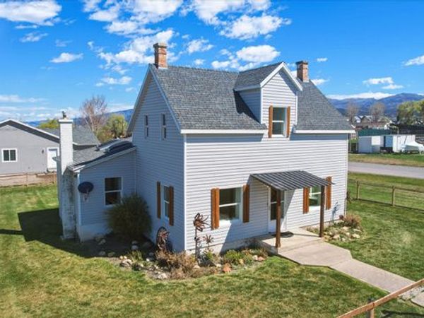 295 E 100 N, Mt Pleasant, UT 84647