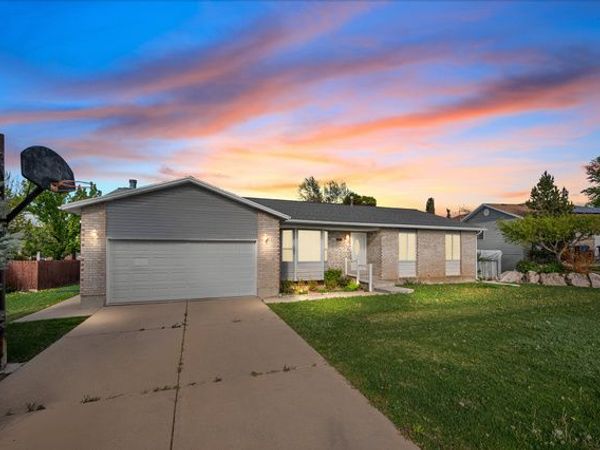 370 W 5600 S, Washington Terrace, UT 84405