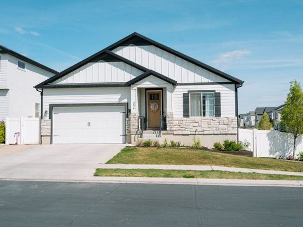 4479 E PINE HOLLOW DR , Eagle Mountain, UT 84005