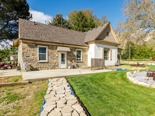 92 S MAIN , Willard, UT 84340