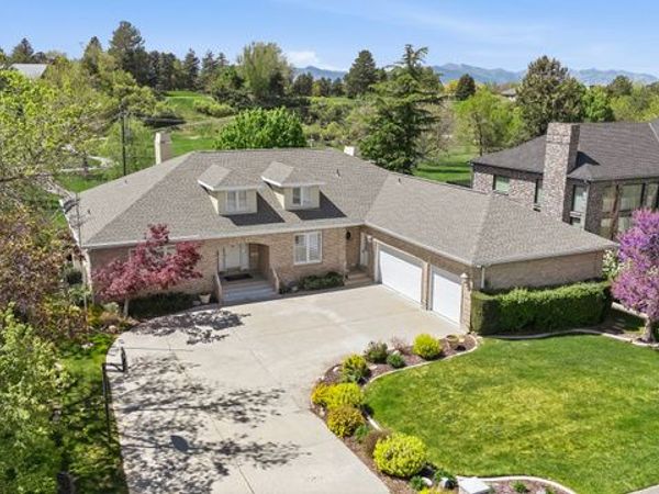 8506 S WILLOW CREEK DR , Sandy, UT 84093