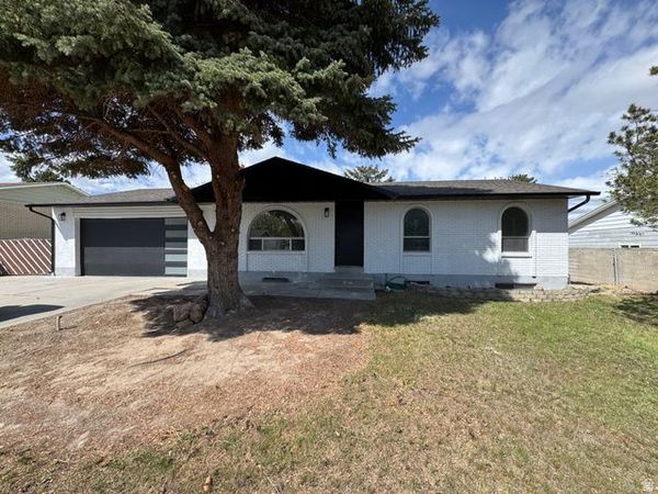 5222 S QUEENSWOOD DR , Taylorsville, UT 84129