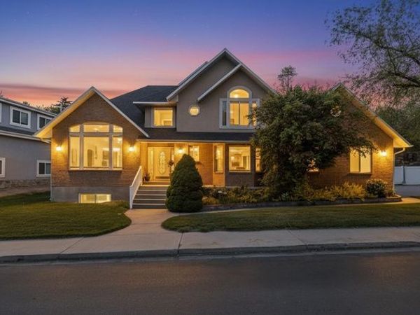302 W HIDDEN HOLLOW DR S, Orem, UT 84058