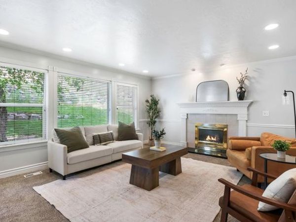 302 W HIDDEN HOLLOW DR S, Orem, UT 84058