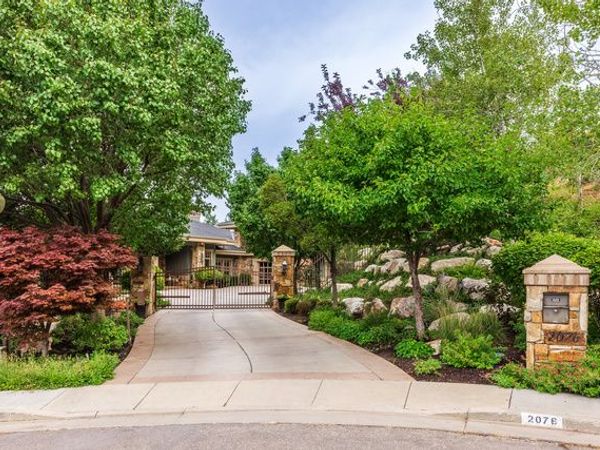 2076 S SCENIC CIR E, Salt Lake City, UT 84109