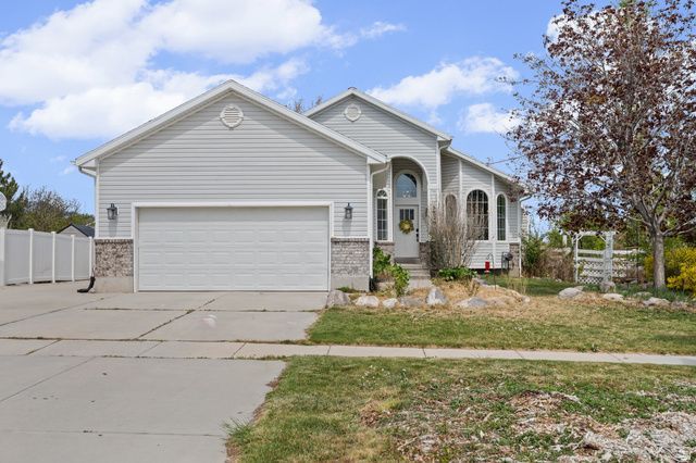 5820 W Premier Ln, Herriman, UT 84096 Main Photo