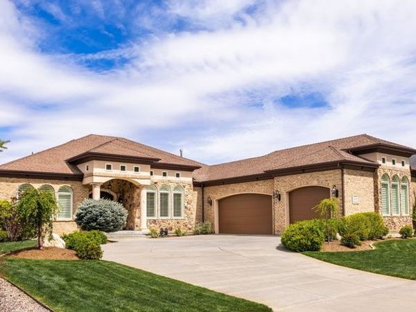 802 EAGLEPOINTE DR, North Salt Lake, UT 84054