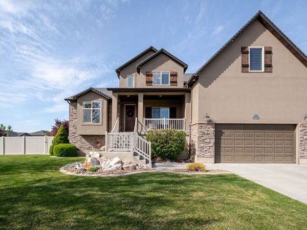 2692 W 2325 N, Farr West, UT 84404