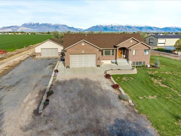2646 N 6000 W, Hooper (Davis Cnty), UT 84315
