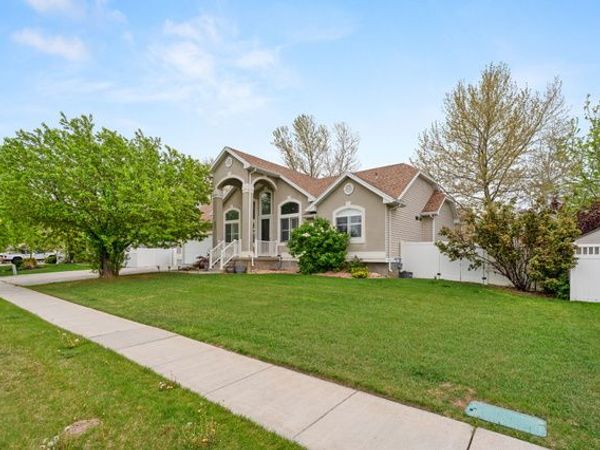 257 W LAKESIDE DR , Stansbury Park, UT 84074