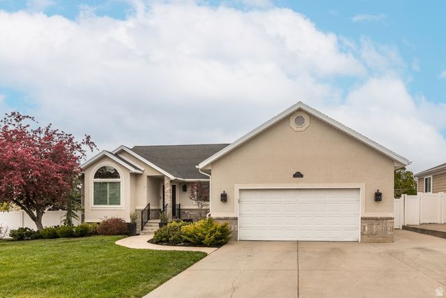 2537 E Cupecoy Dr , Cottonwood Heights, UT 84121 Main Photo