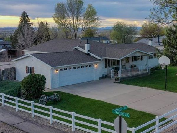 4637 N PIONEER DR , Enoch, UT 84721