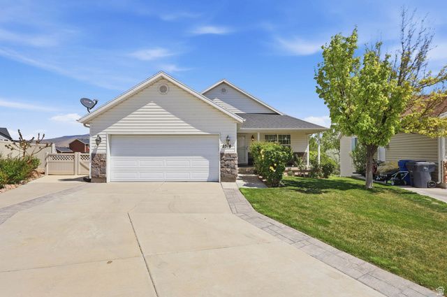 2518 N Apricot Pl W, Saratoga Springs, UT 84045 Main Photo