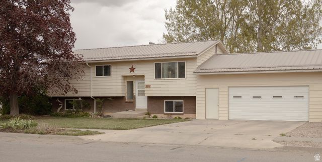 324 N 300 W, Vernal, UT 84078 Main Photo