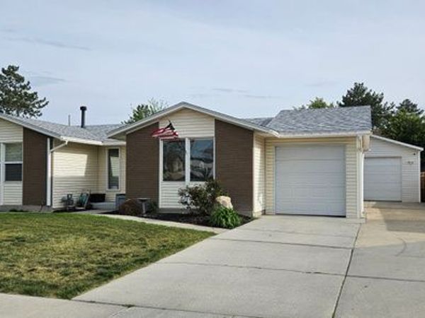 2755 W HAZELHURST DR, Taylorsville, UT 84129