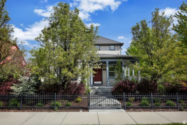 4212 W Lake Bridge Dr S, South Jordan, UT 84095 Main Photo