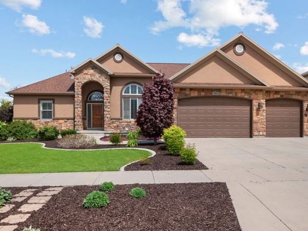 483 E CRYSTAL SPRING DR, Draper, UT 84020