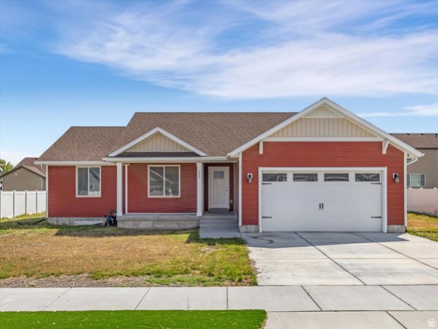 239 S Tawny Dr, Grantsville, UT 84029 Main Photo