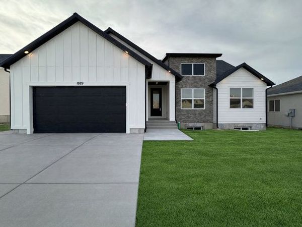1889 N MANTLE WAY , Unit 401, Tooele, UT 84074