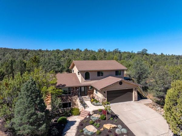 1402 W WINTER QUARTERS TRL , Dammeron Valley, UT 84783