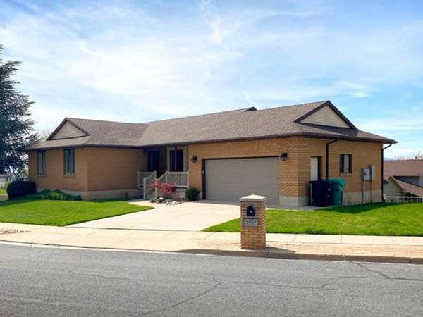 1959 N 150 E, Centerville, UT 84014