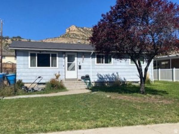 8 S 4TH AVE , Helper, UT 84526