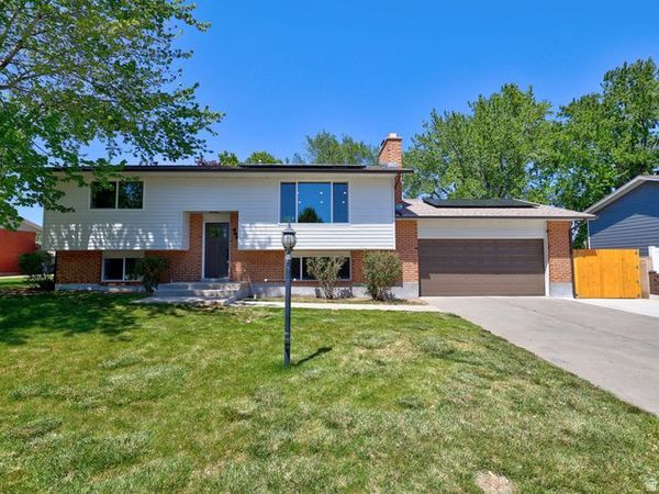 807 E DUSTY ROCK CIR , Sandy, UT 84094