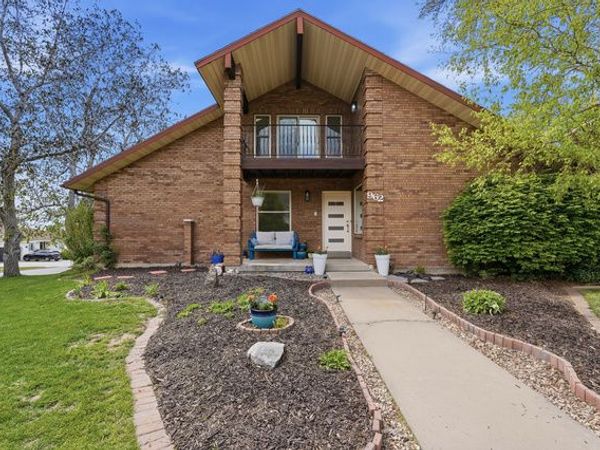 962 S VALLEY VIEW DR E, Fruit Heights, UT 84037