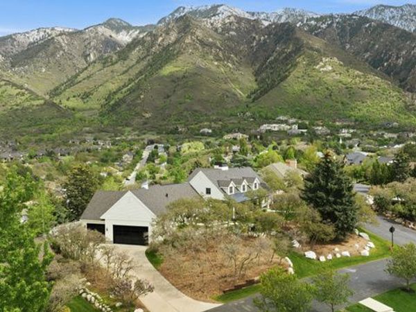 12 NORTHRIDGE LN , Sandy, UT 84092