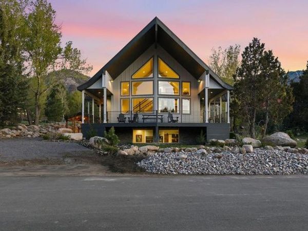 924 E SPRING CREEK LN , Pine Valley, UT 84781