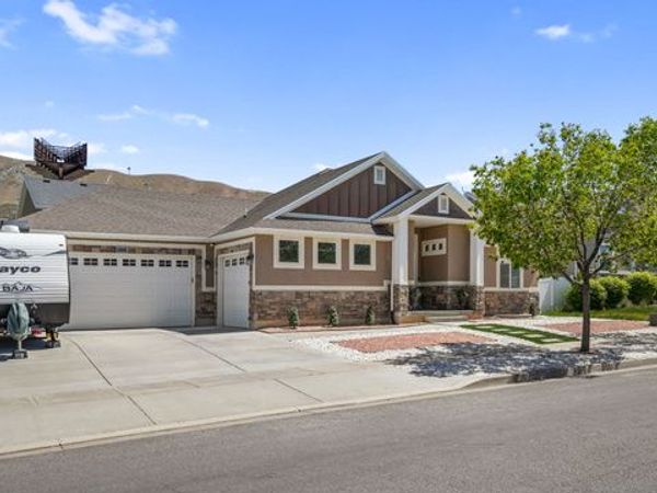 15163 S SKYFALL DR , Bluffdale, UT 84065